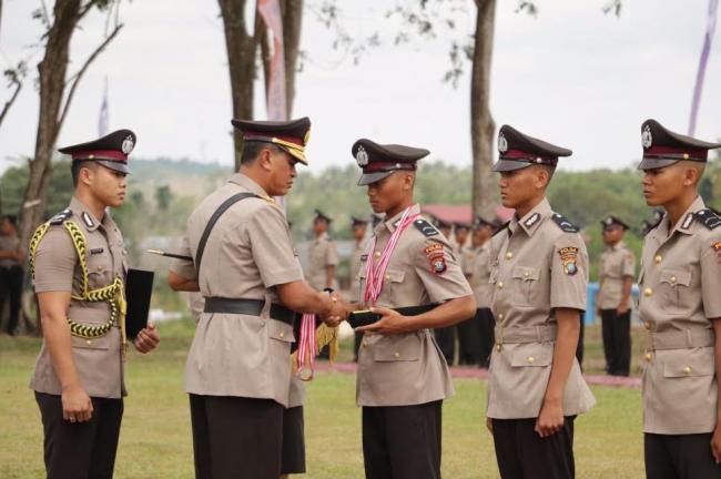Kapolda Kepri Lantik 200 Bintara Lulusan Perdana SPN Tanjung Batu
